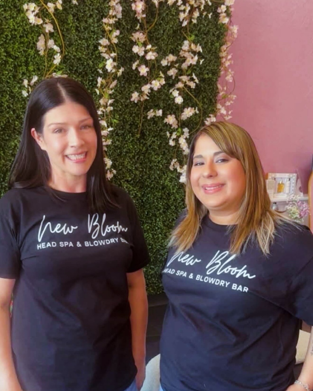 Ashley and Raquel , your headspa technicians 🩷