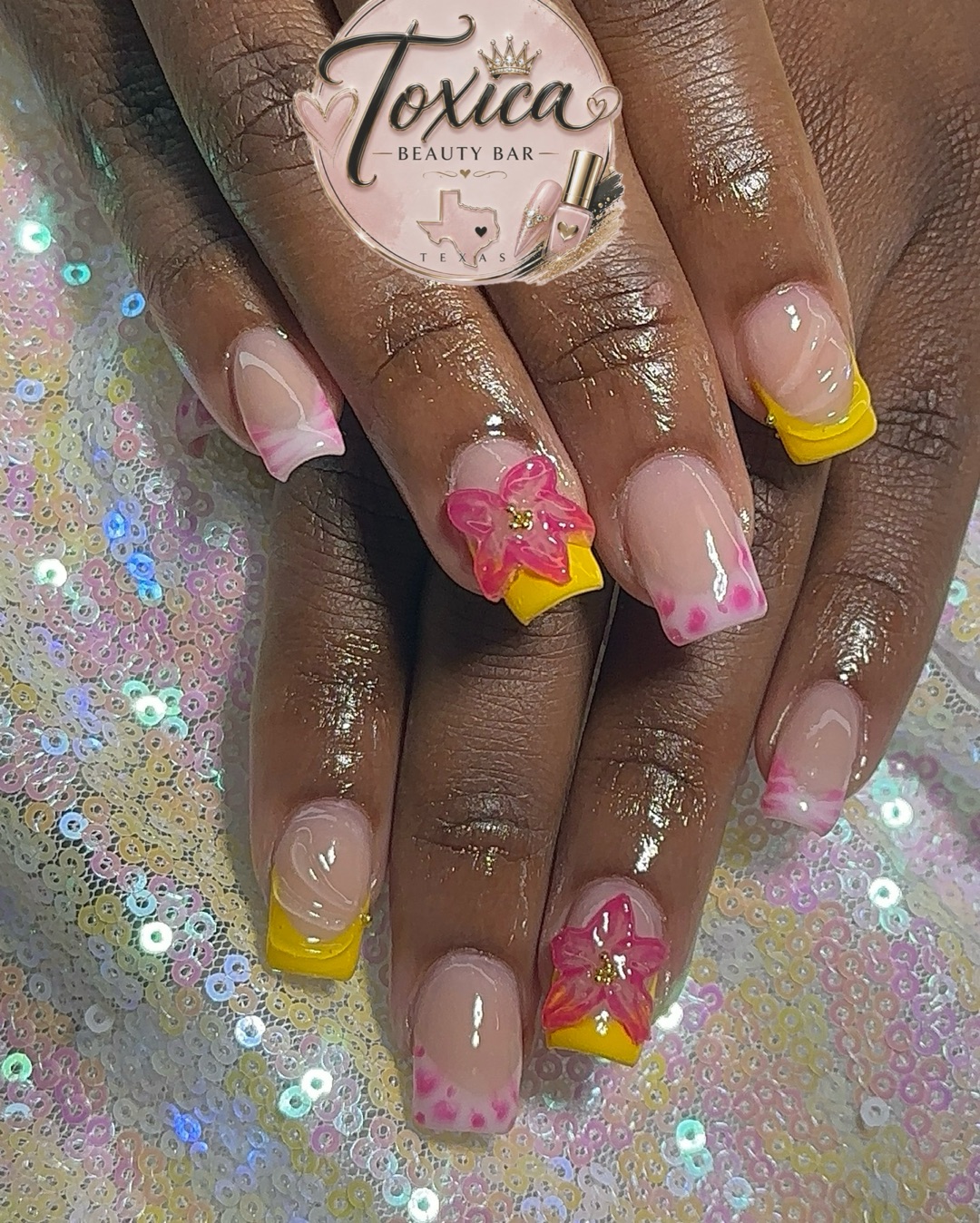Pink, yellow & a little sunshine 🌸💛✨